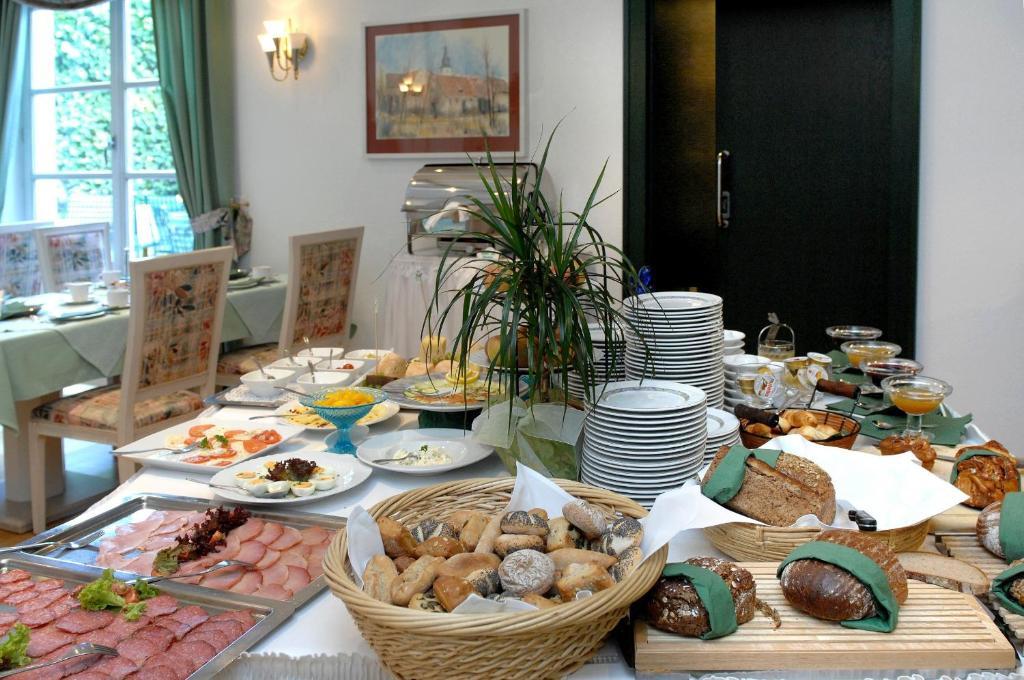 Hotel Gasthof Der Krug 스테구라치 외부 사진