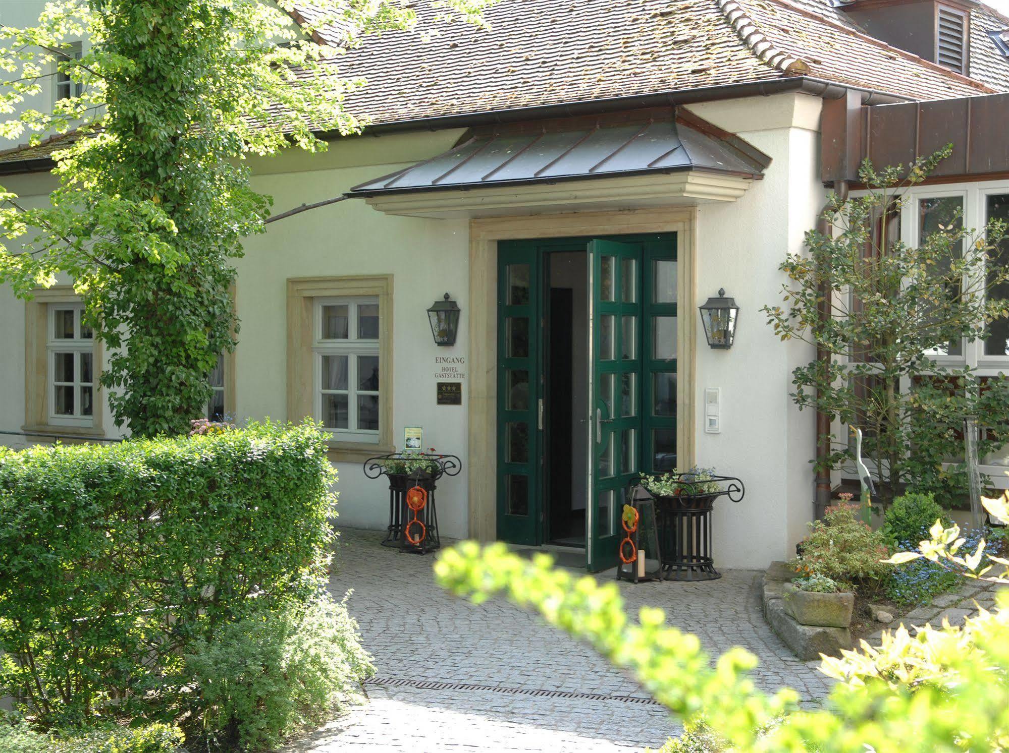 Hotel Gasthof Der Krug 스테구라치 외부 사진