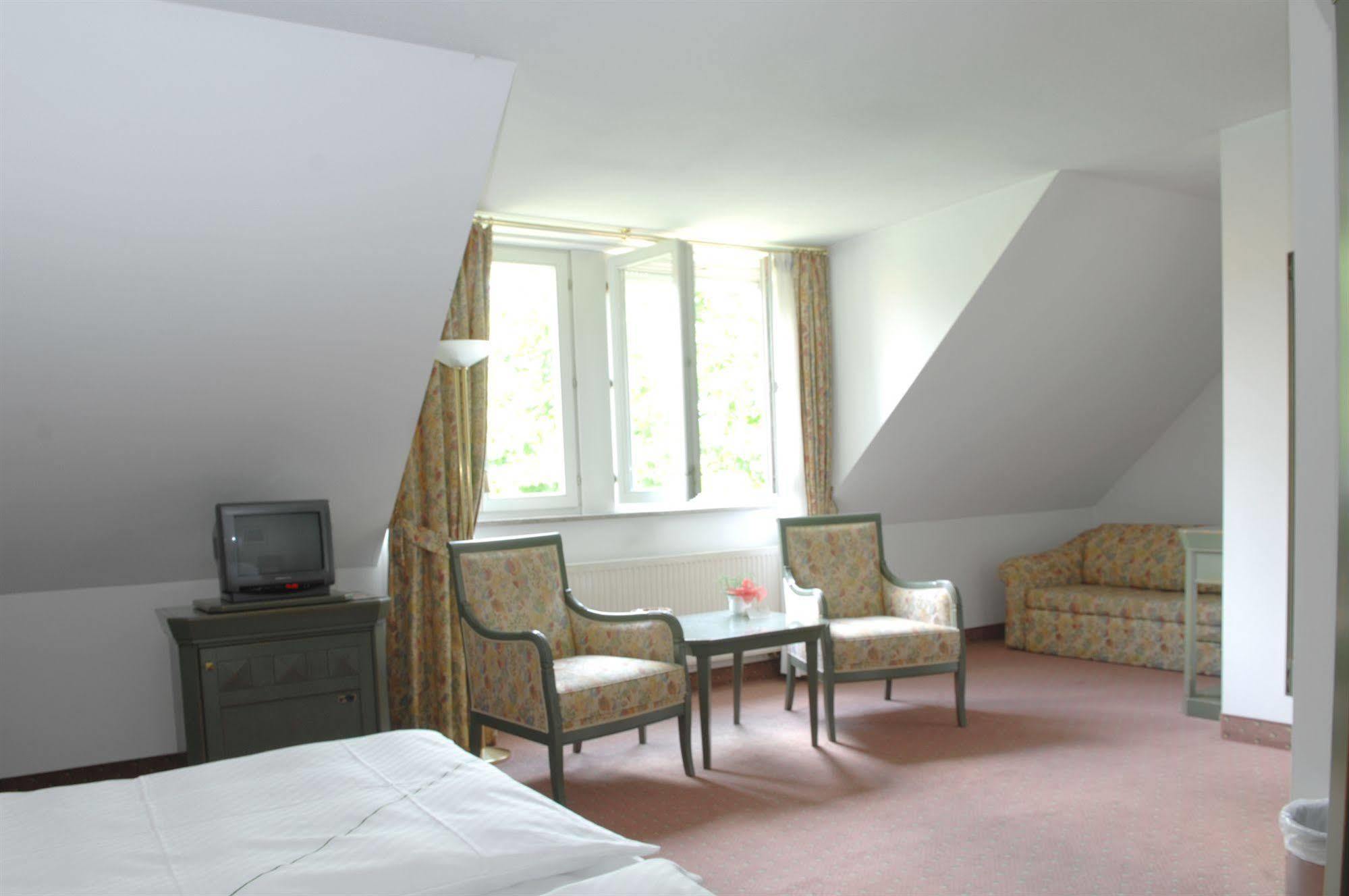 Hotel Gasthof Der Krug 스테구라치 외부 사진