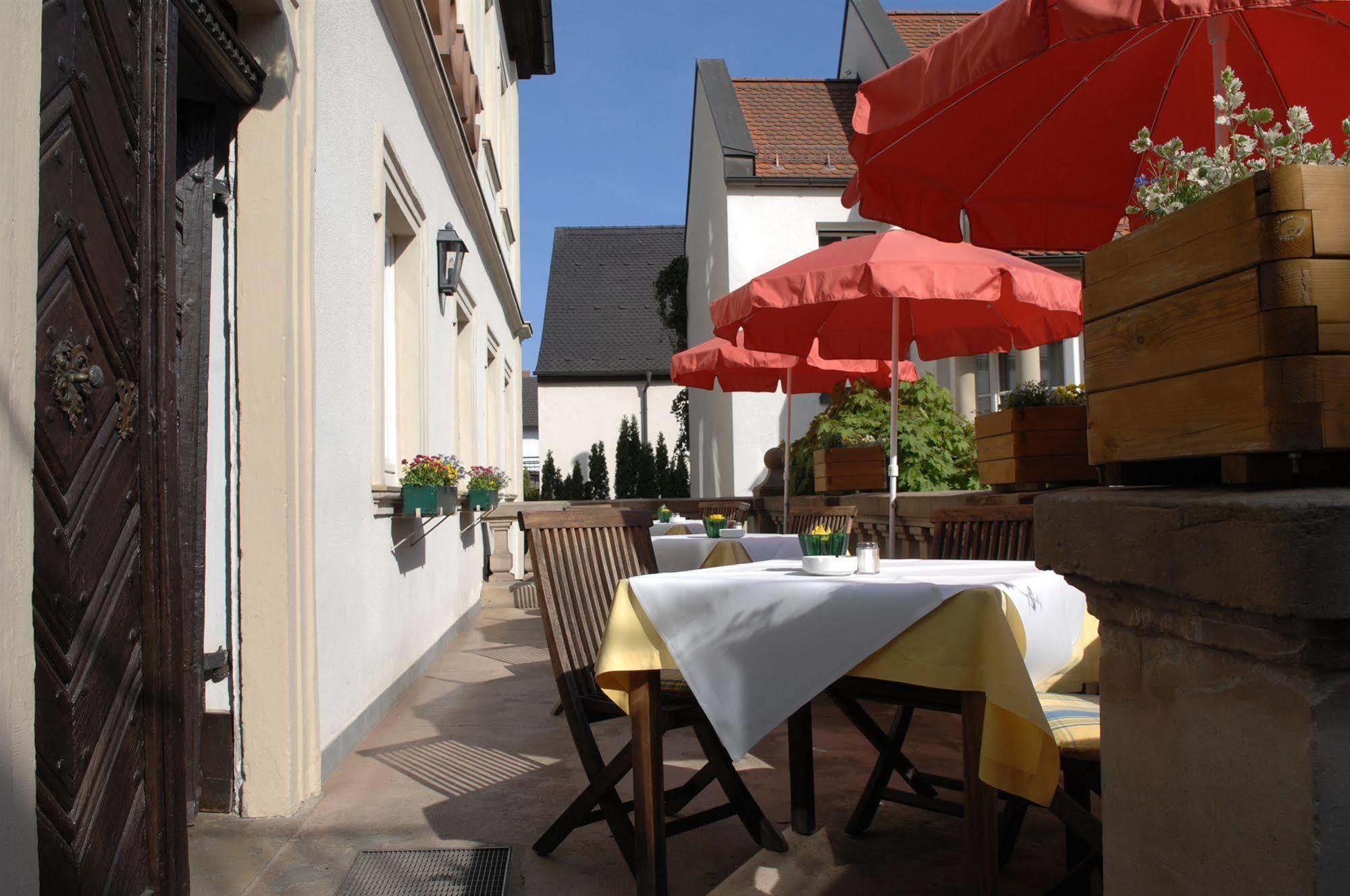 Hotel Gasthof Der Krug 스테구라치 외부 사진