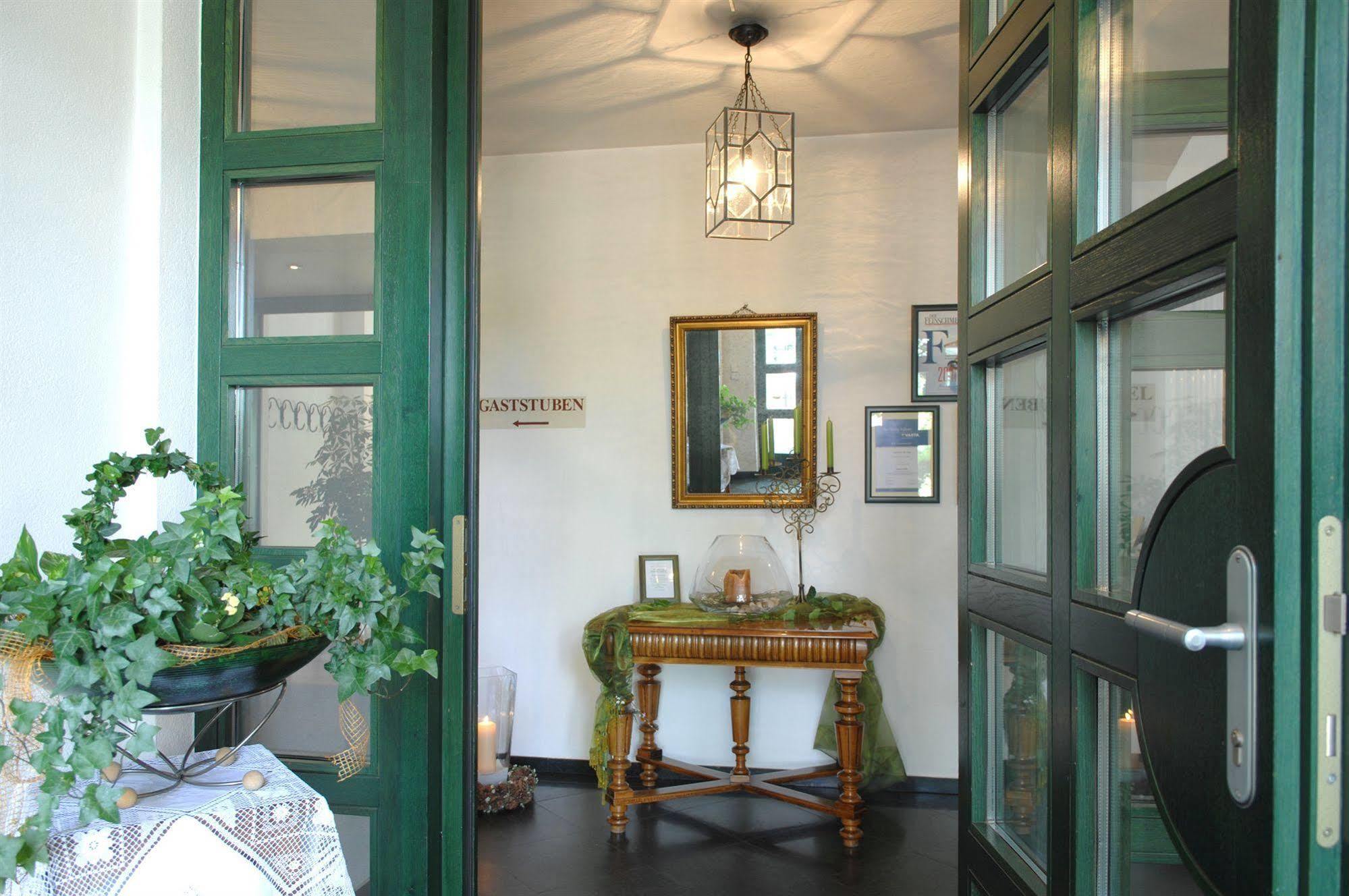 Hotel Gasthof Der Krug 스테구라치 외부 사진