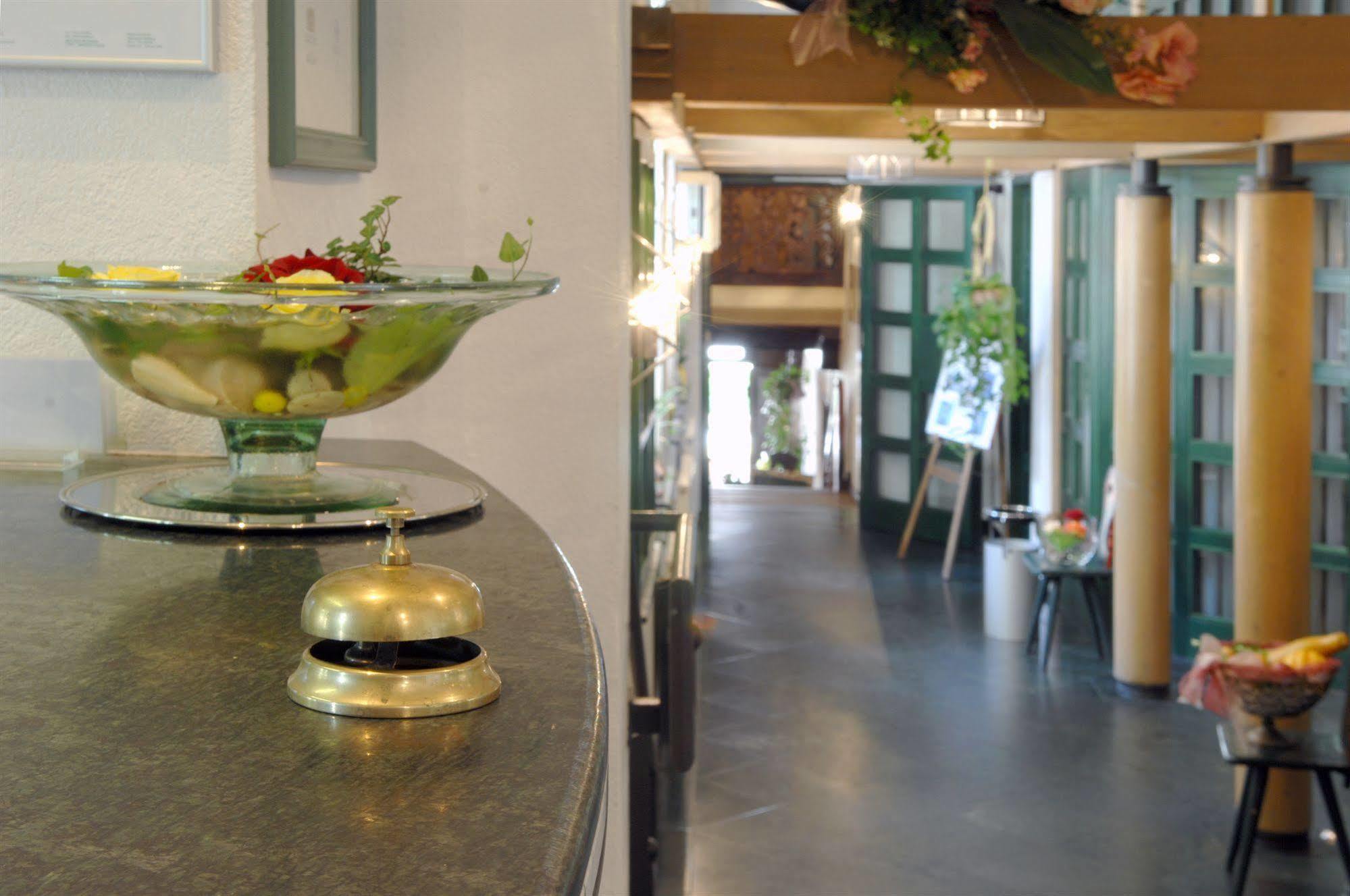 Hotel Gasthof Der Krug 스테구라치 외부 사진