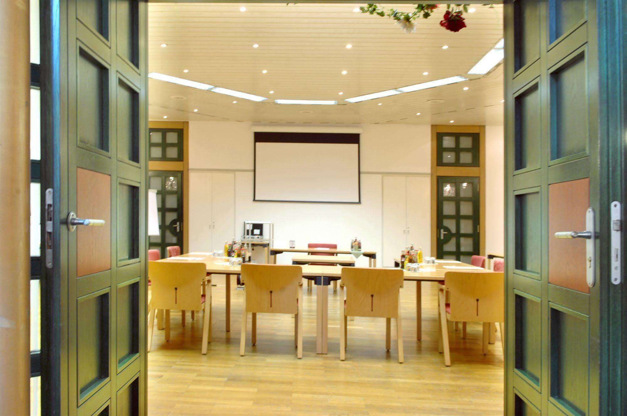 Hotel Gasthof Der Krug 스테구라치 외부 사진